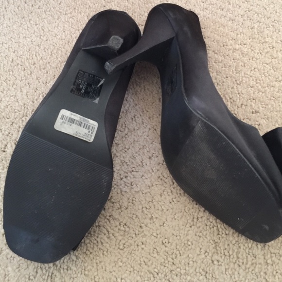Forever 21 open toe heels Size 8 - Picture 3 of 4