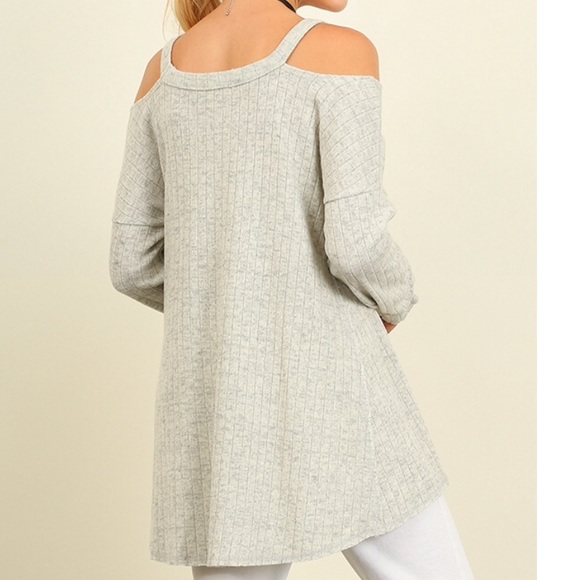 🎂 Anniversary Sale 🎂 Ribbed Top Shoulder Cut Out - Picture 3 of 4