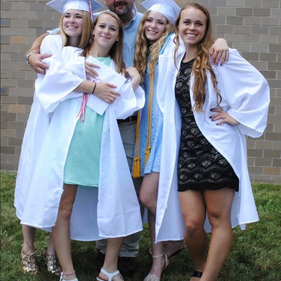 Black lace body-con dress - Picture 3 of 4