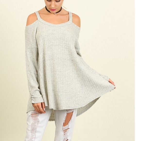 🔴Final Price 🔴 Small Shoulder Cut Out - Picture 2 of 4