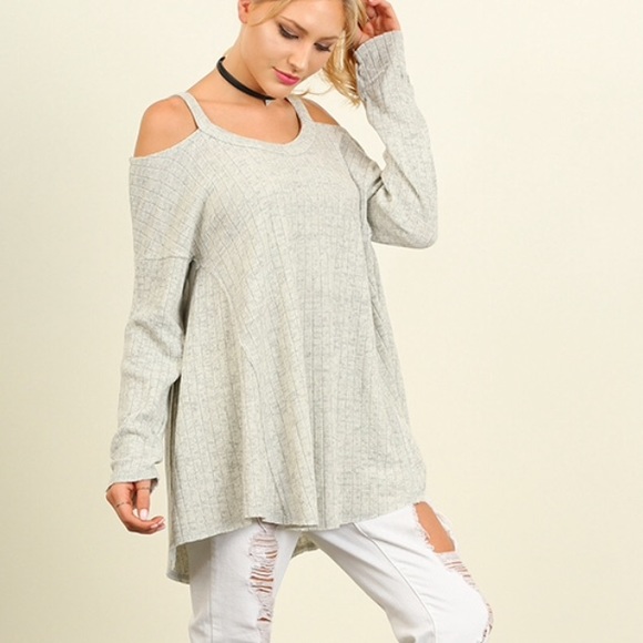 🔴Final Price 🔴 Small Shoulder Cut Out - Picture 3 of 4