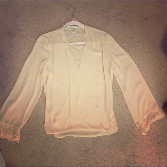 Flowy blouse with lace. - Picture 1 of 1