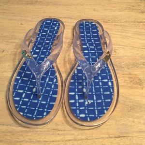 Vineyard vines flip flops