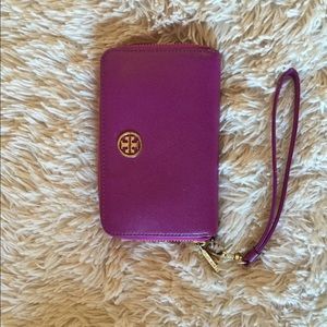 Tory burch wristlet