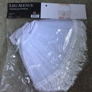 Leg Avenue Teardrop Lace Petticoat / Tulle Insert