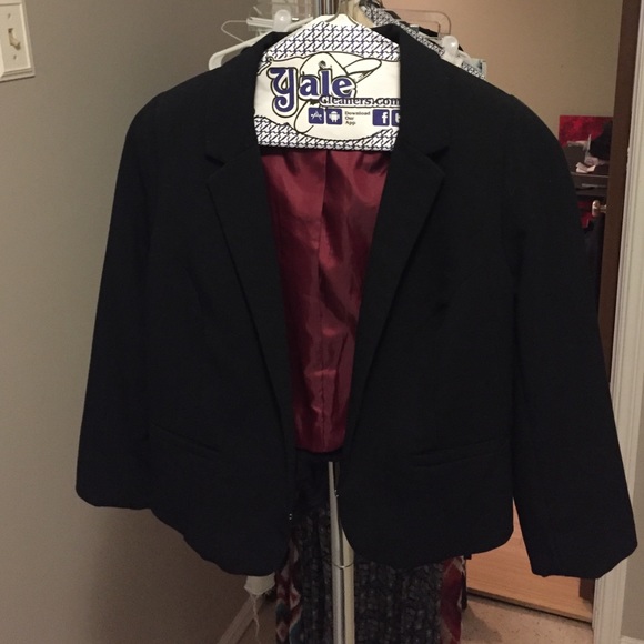 Black H&M 3/4 sleeved cropped blazer