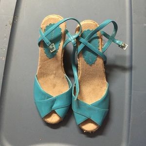 Turquoise sandles