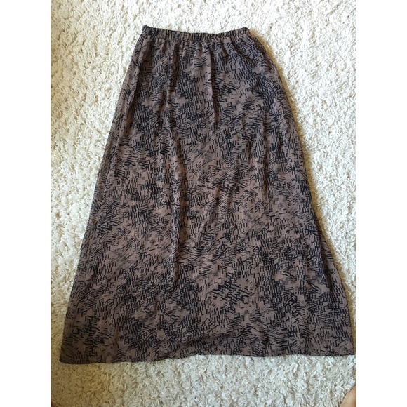 Patterned Maxi Skirt - Picture 1 of 3