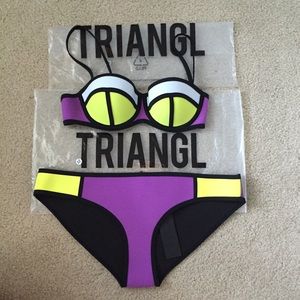 Triangle Poppy Berry Lights Dupe :: small/xl