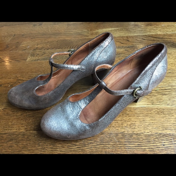 Frye Lisa T-strap 7.5