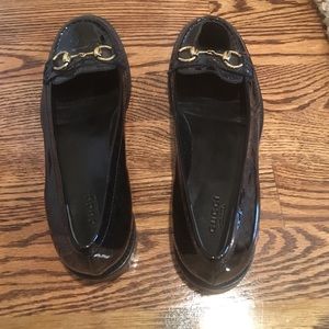 Gucci never worn flats