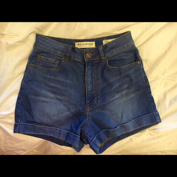 Bullhead Denim Co - Mom Short - size 3