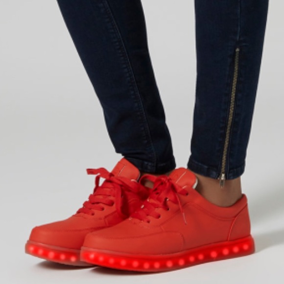 red light up shoes - Picture 1 of 4