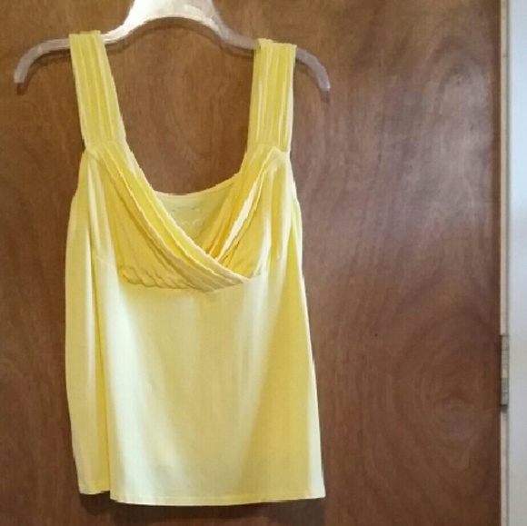 🎈SALE🎈 NEW! INC Yellow Tank