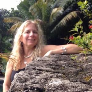 Meet your Posher, Alesia