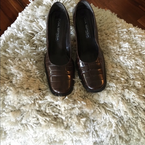 Via Spiga heeled pumps.