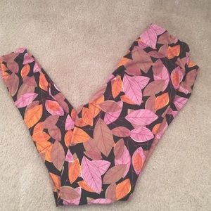 Lularoe TC leaf pattern leggings NWOT