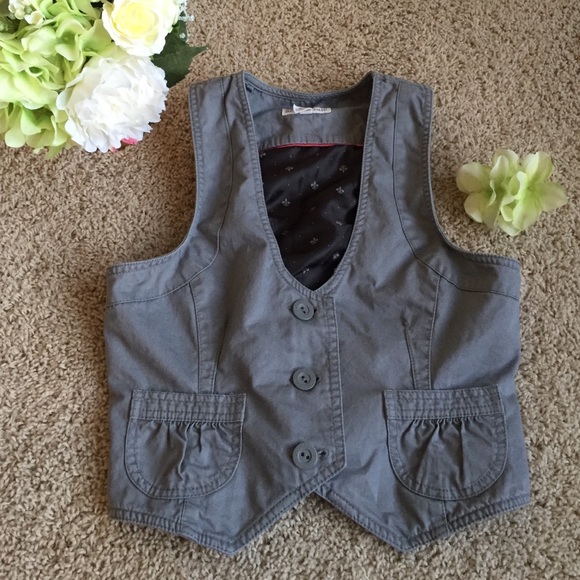 🎉🎉Fashion vest