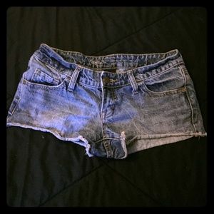 Low rise denim short shorts