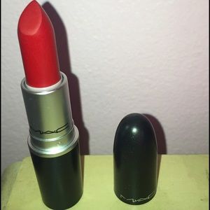 Mac Ruby Woo: Retro Matte Lipstick