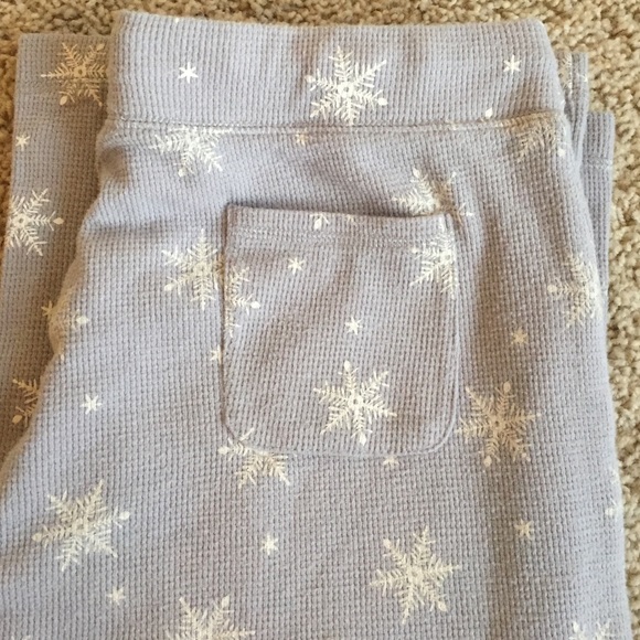 🎉🎉Snowflake pajama pants - Picture 3 of 4