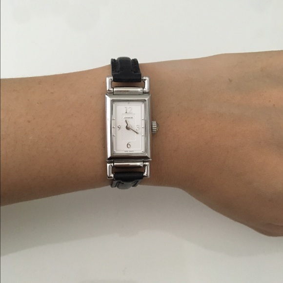 Authentic COACH watch - Picture 2 of 3