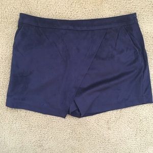 NWOT High waisted velvet shorts