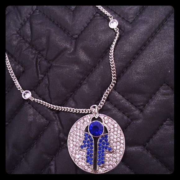 NWT Silver Hamsa Necklace💙✨