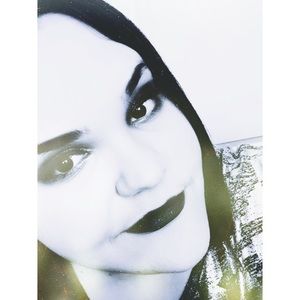 Meet your Posher, Abbey