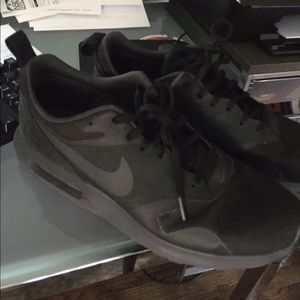 NIKE AIR MAX SEQUENT