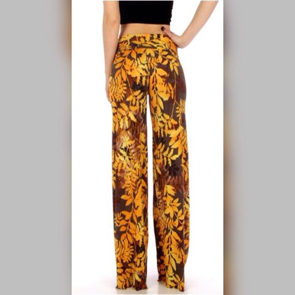 Stunning leaf print wide leg pants - Picture 3 of 3