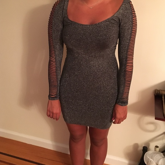 HOST PICK Bebe metallic long sleeve dress - Picture 3 of 7
