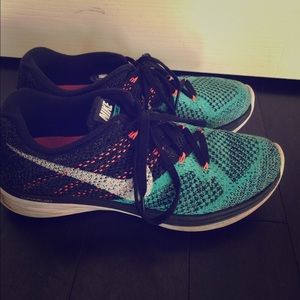 Nike flyknit lunar 3
