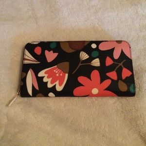 Fossil Emma RFID Large Zip Clutch Wallet