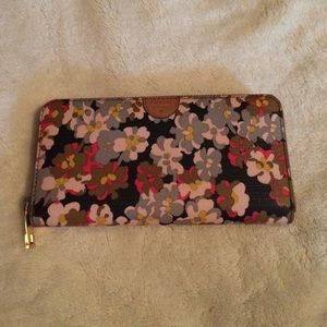 Fossil Emma RFID Large Zip Clutch Wallet