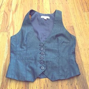 New York and Company Dark grey women's vest.