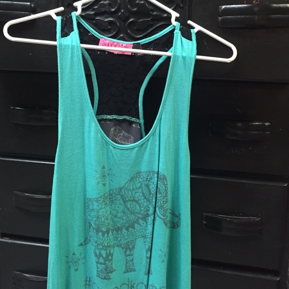 Elephant tank top 🐘😍