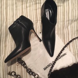 Never Worn - Manolo Blahnik Ankle Booties 38.5