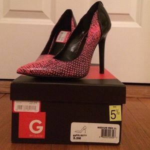 Guess Felisity Pumps
