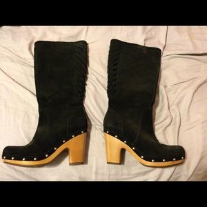 Ugg boots never worn