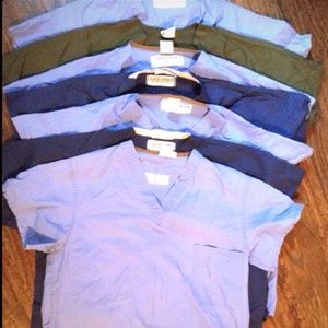 Green and blue scrub set saved for @taytertot11