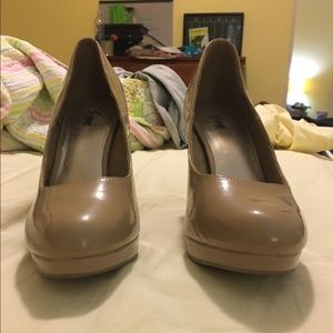 Fioni Nude Pumps
