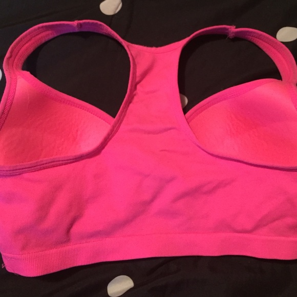 Pink sport bra - Picture 2 of 3