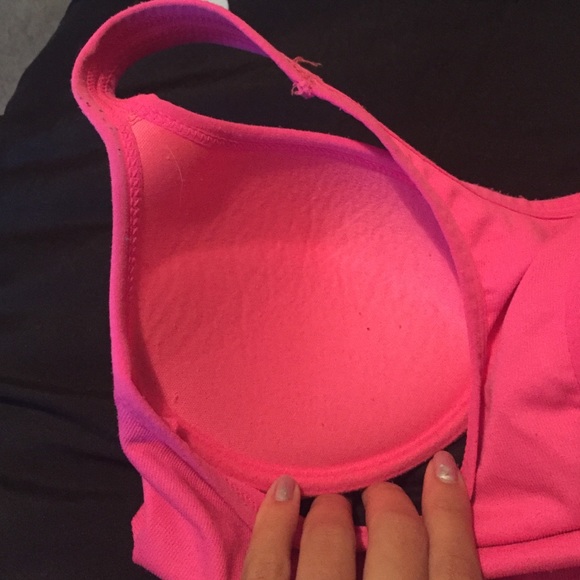 Pink sport bra - Picture 3 of 3