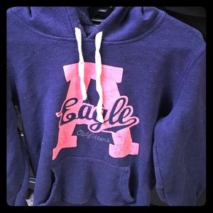 Nice pullover hoodie! 💕