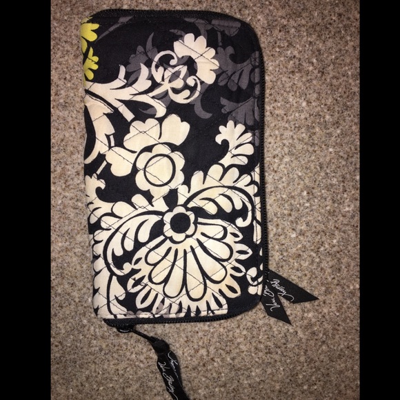 Vera Bradley Wallet - Picture 1 of 3