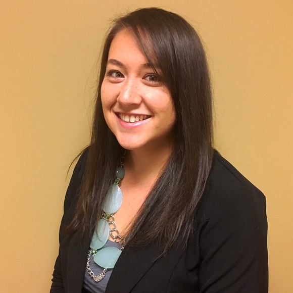 Meet your Posher, Leah - Picture 3 of 3