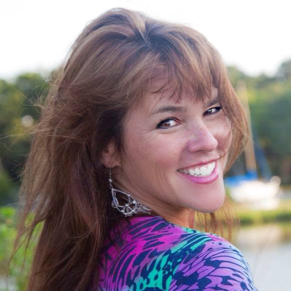 Meet your Posher, Jennifer - Picture 1 of 1