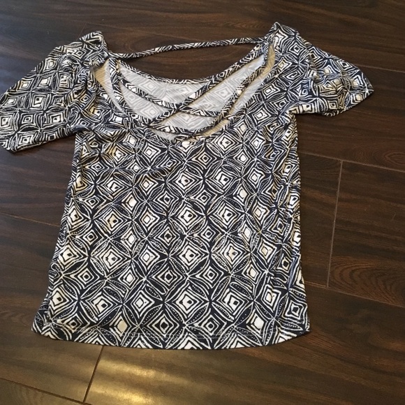 Patterned crop top - Picture 2 of 2
