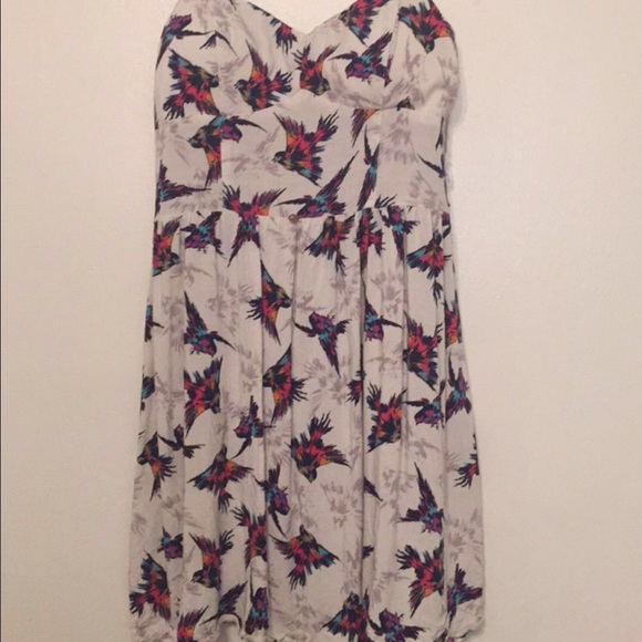 Cute dress with colorful bird details